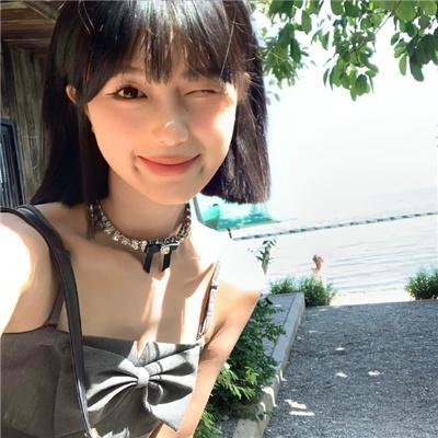 她嫁了个警察
